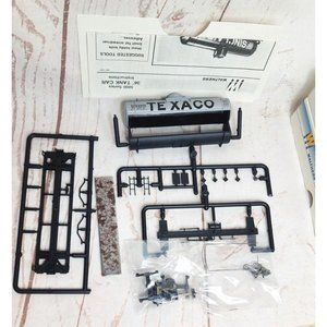 Walthers Single Dome Texaco Tank Car Model Train - Collectible Gift Ideas